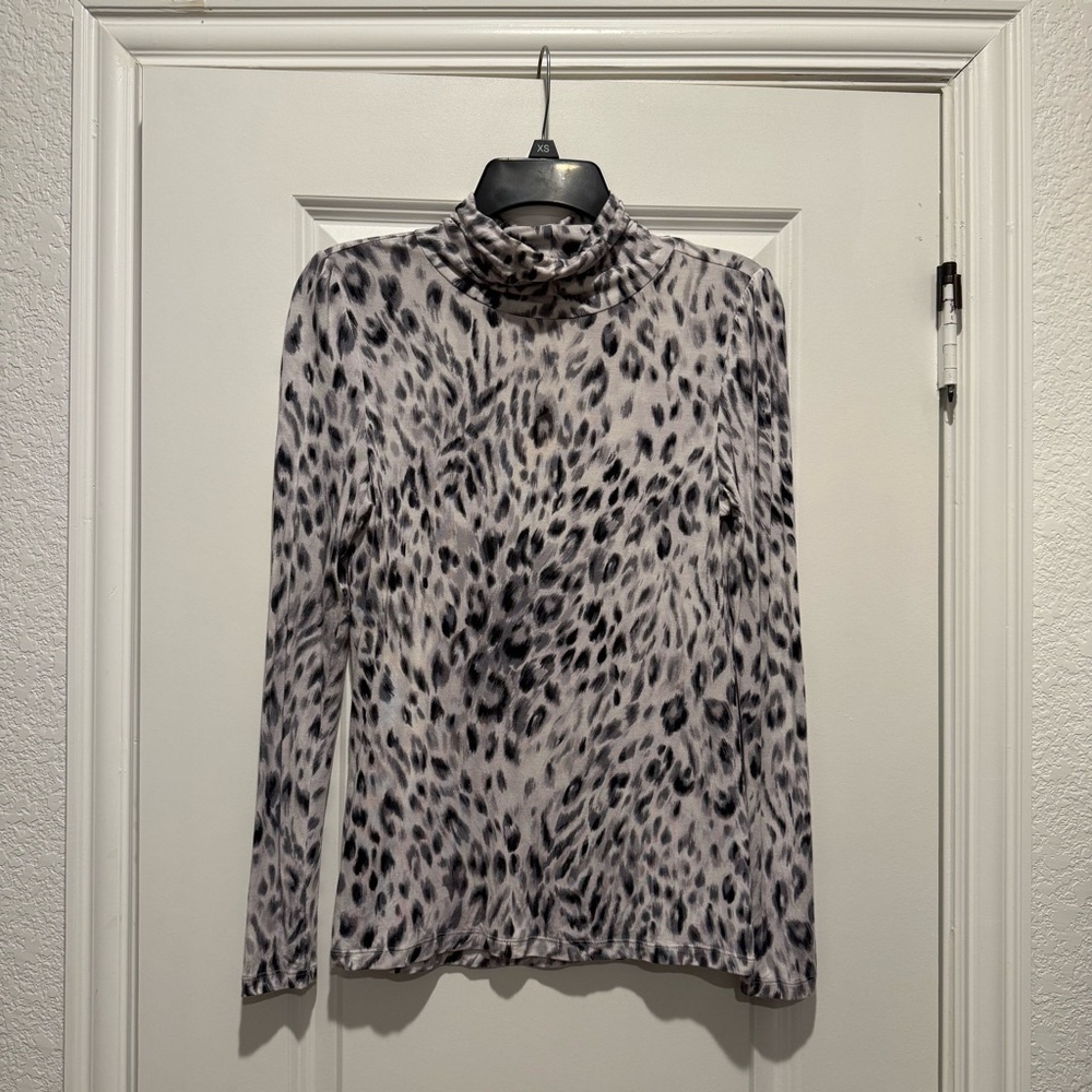 ANN TAYLOR PUFF SHOULDER TURTLENECK TOP SIZE XS - Picture 2 of 5